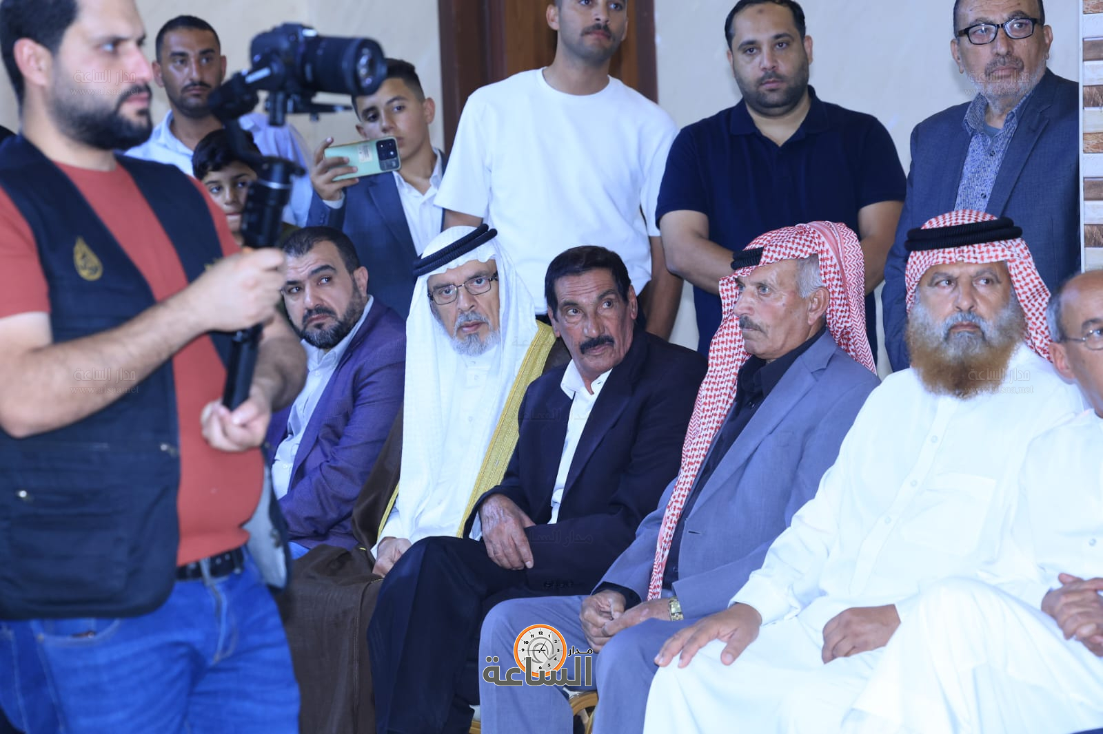 Madar Al-Saa Images 0.7875126110599121