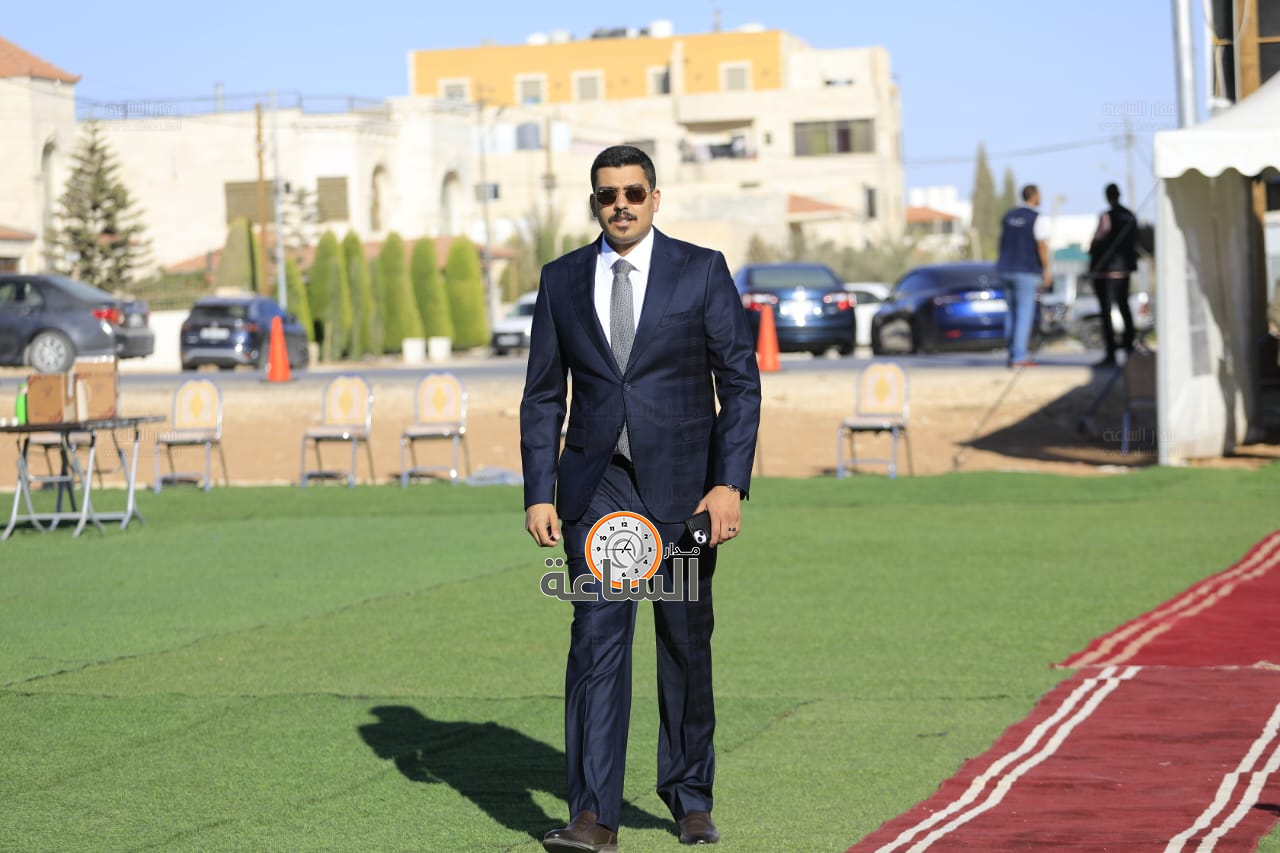 Madar Al-Saa Images 0.6931872138916902