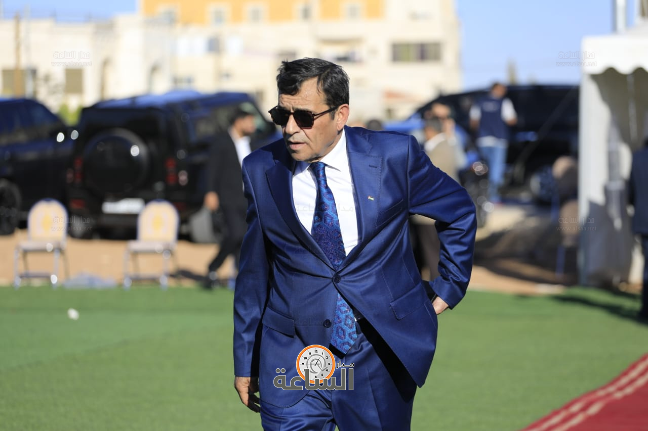 Madar Al-Saa Images 0.4315255162554924