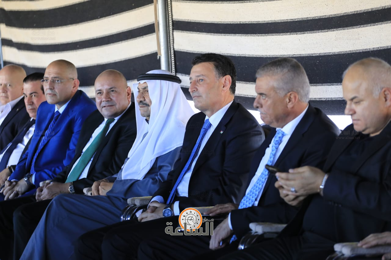 Madar Al-Saa Images 0.3802356371282083