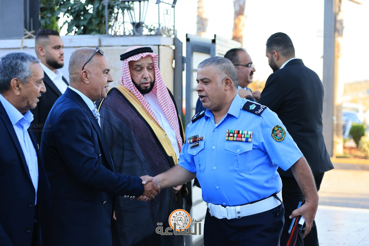 Madar Al-Saa Images 0.2607739453929113