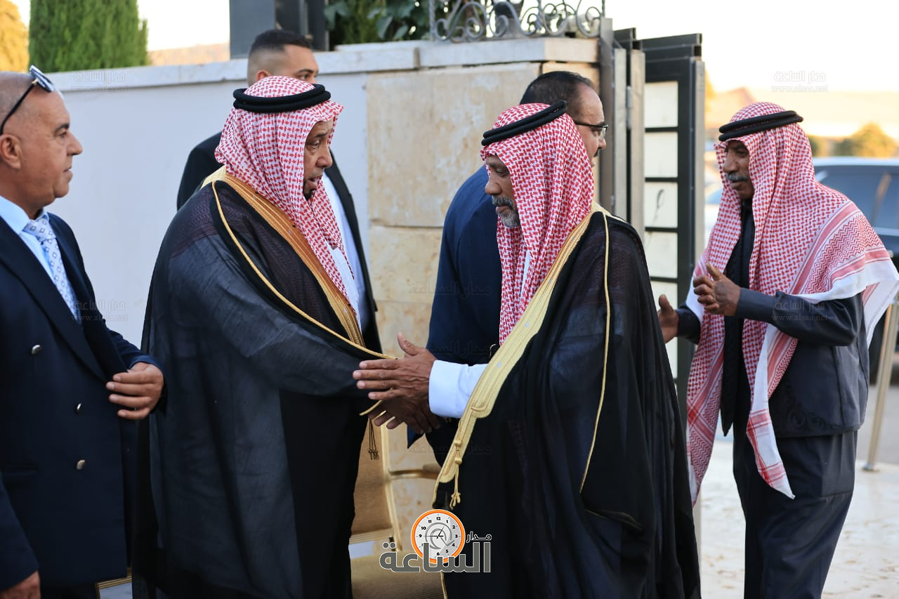 Madar Al-Saa Images 0.3745114728014256