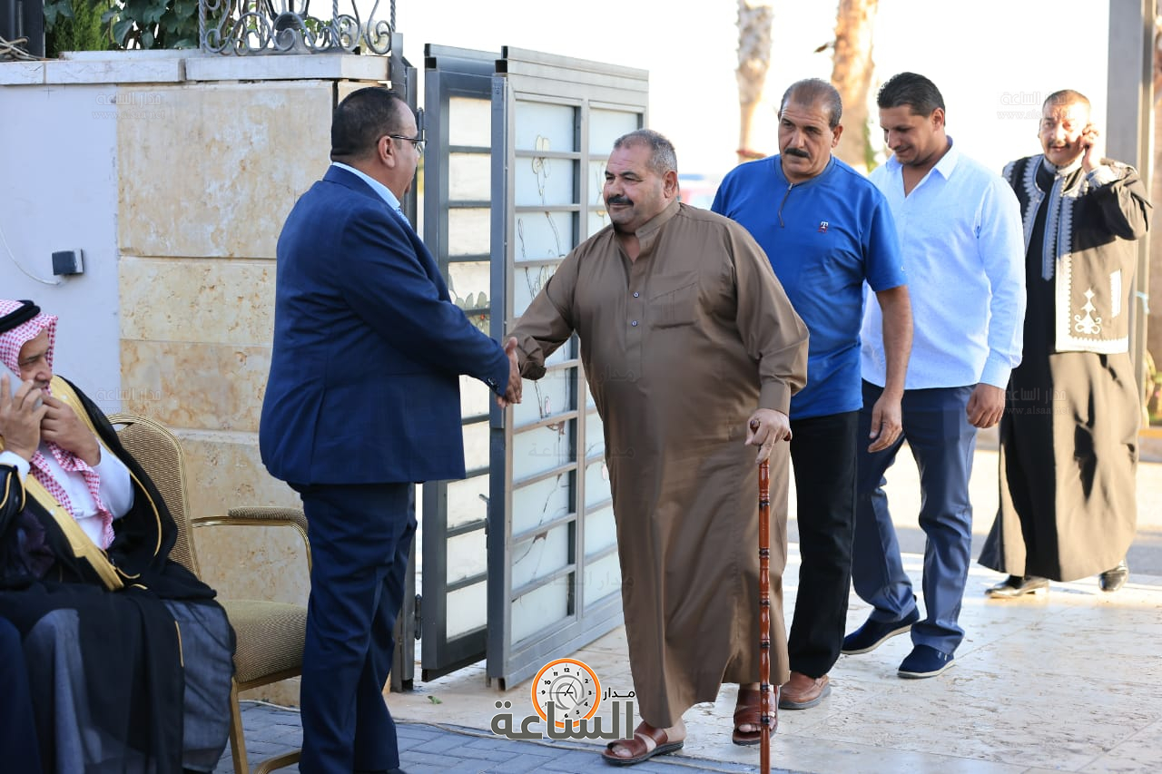 Madar Al-Saa Images 0.813245821937632