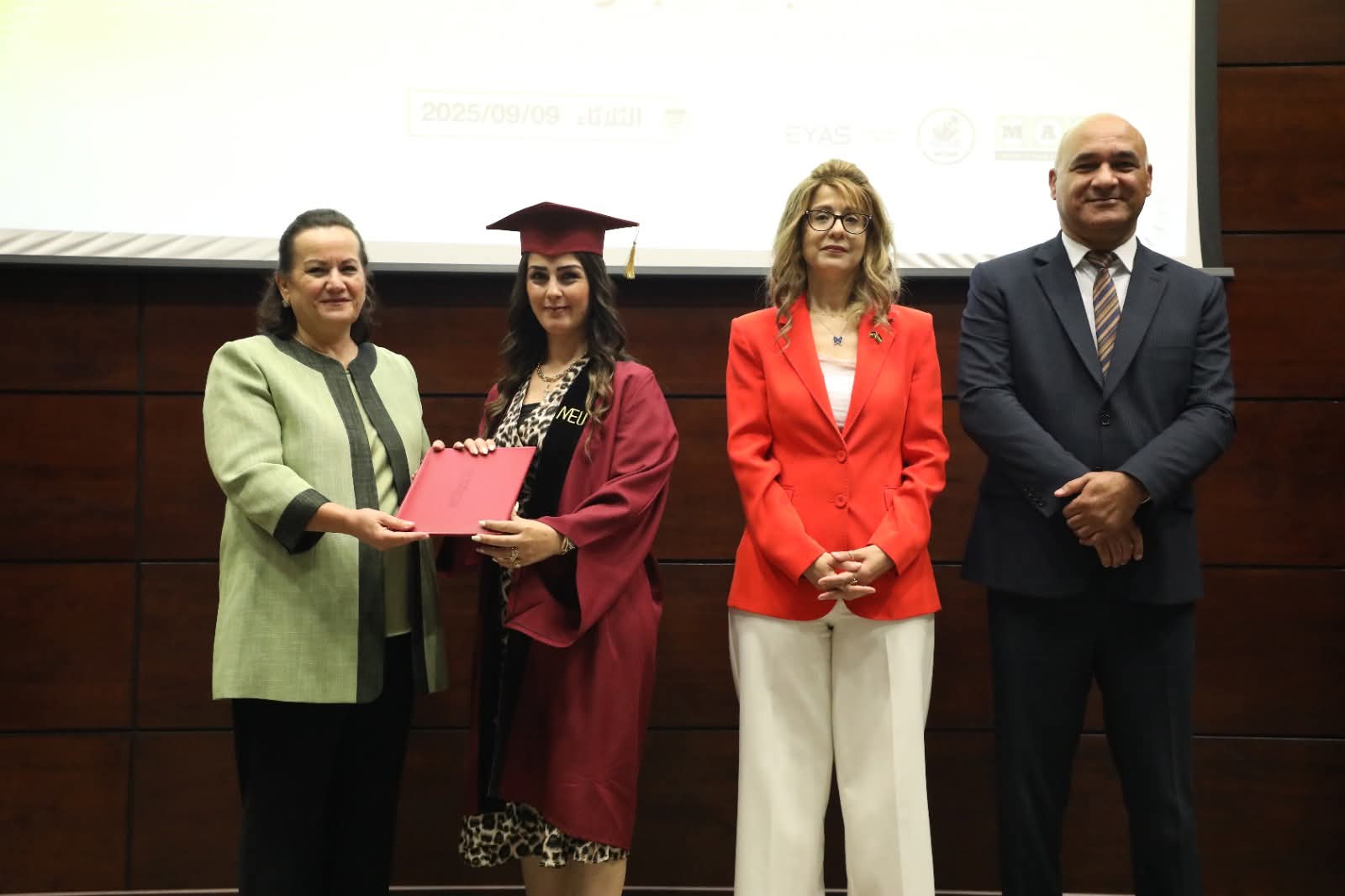 Madar Al-Saa Images 0.43355808329555623