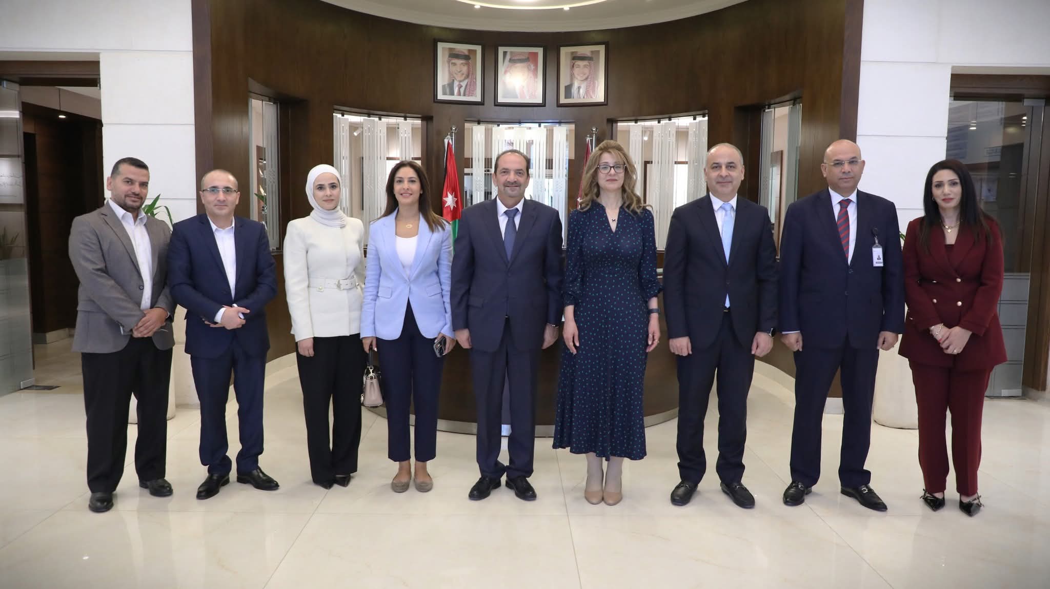 Madar Al-Saa Images 0.902147359344437