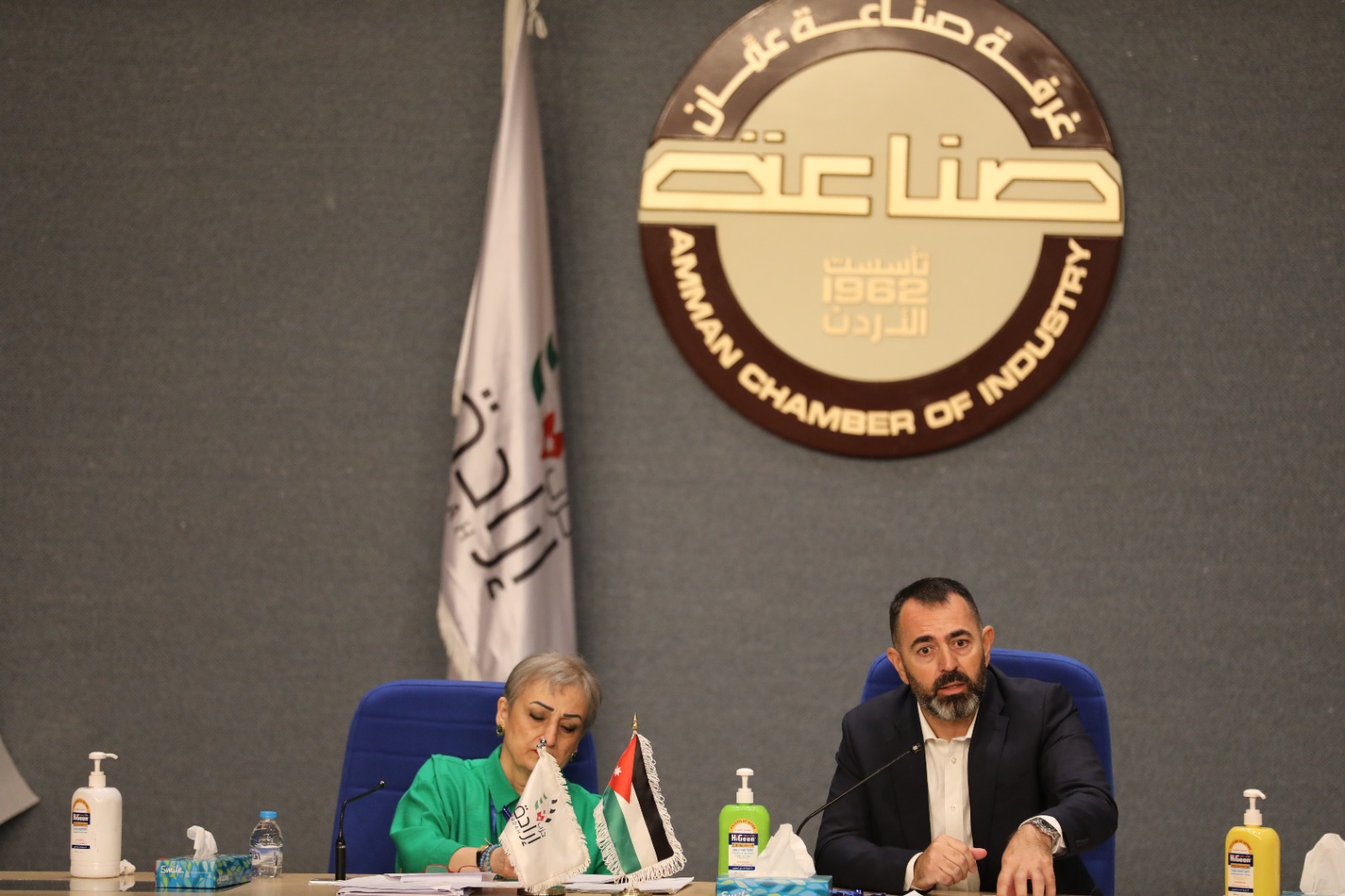 Madar Al-Saa Images 0.3173615365378831