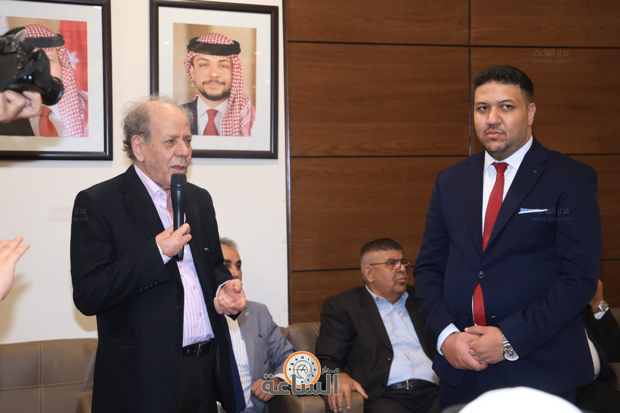 Madar Al-Saa Images 0.6139146826803786