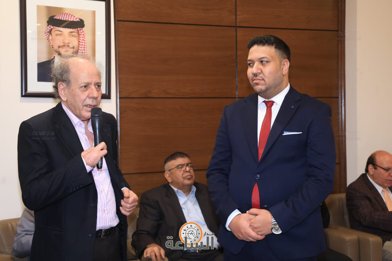 Madar Al-Saa Images 0.8829223663164092