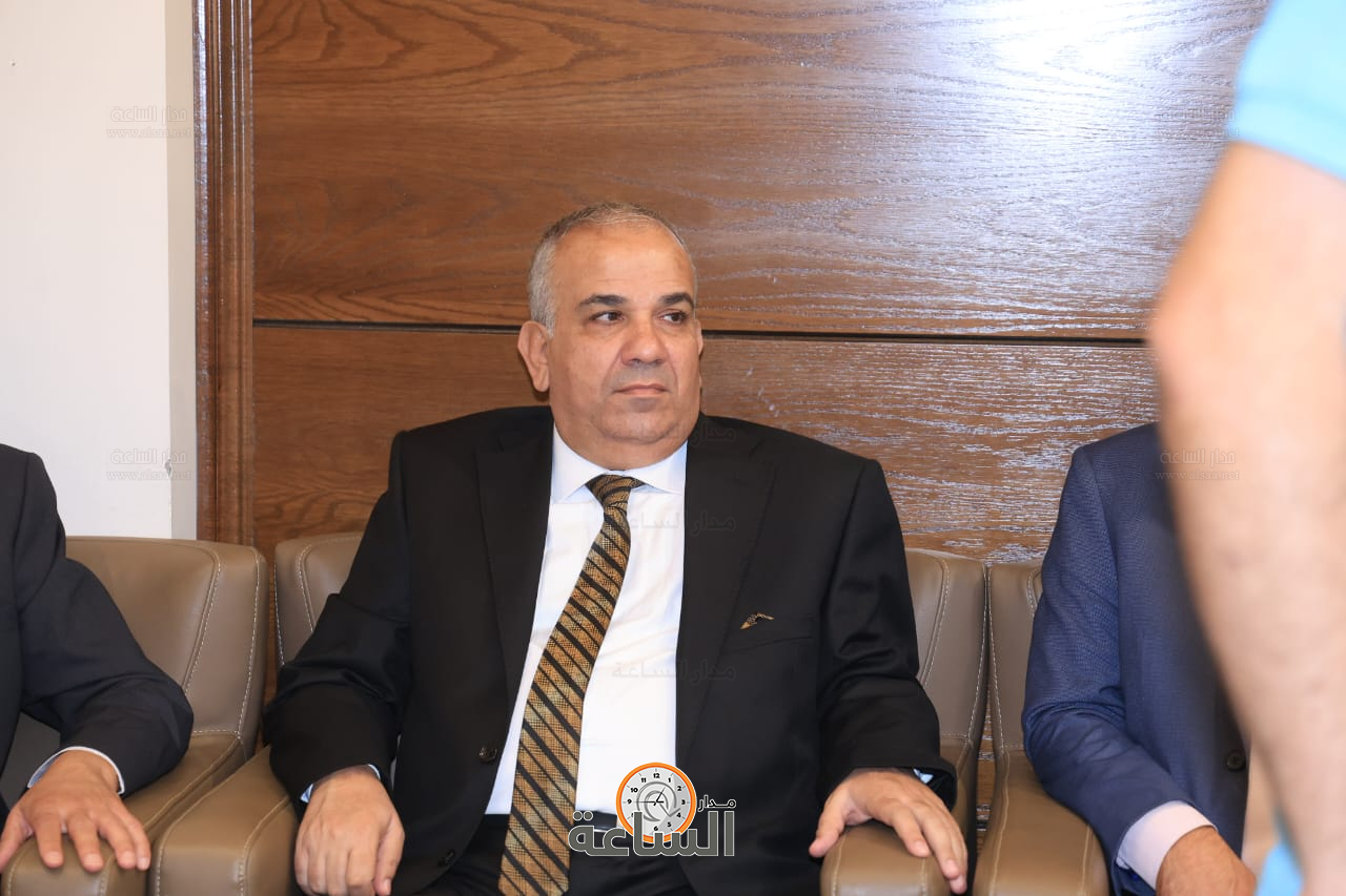 Madar Al-Saa Images 0.42078307031845497