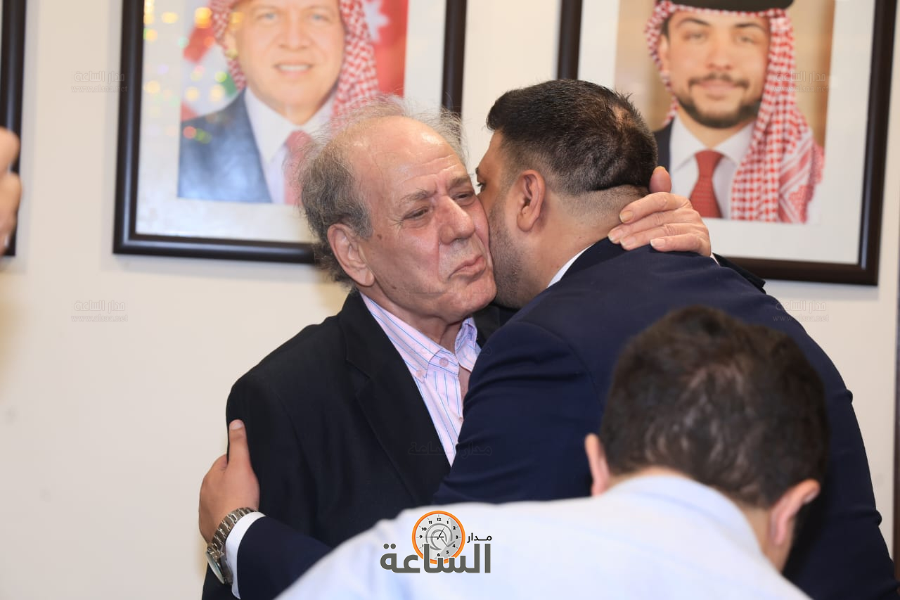 Madar Al-Saa Images 0.03785733570990468