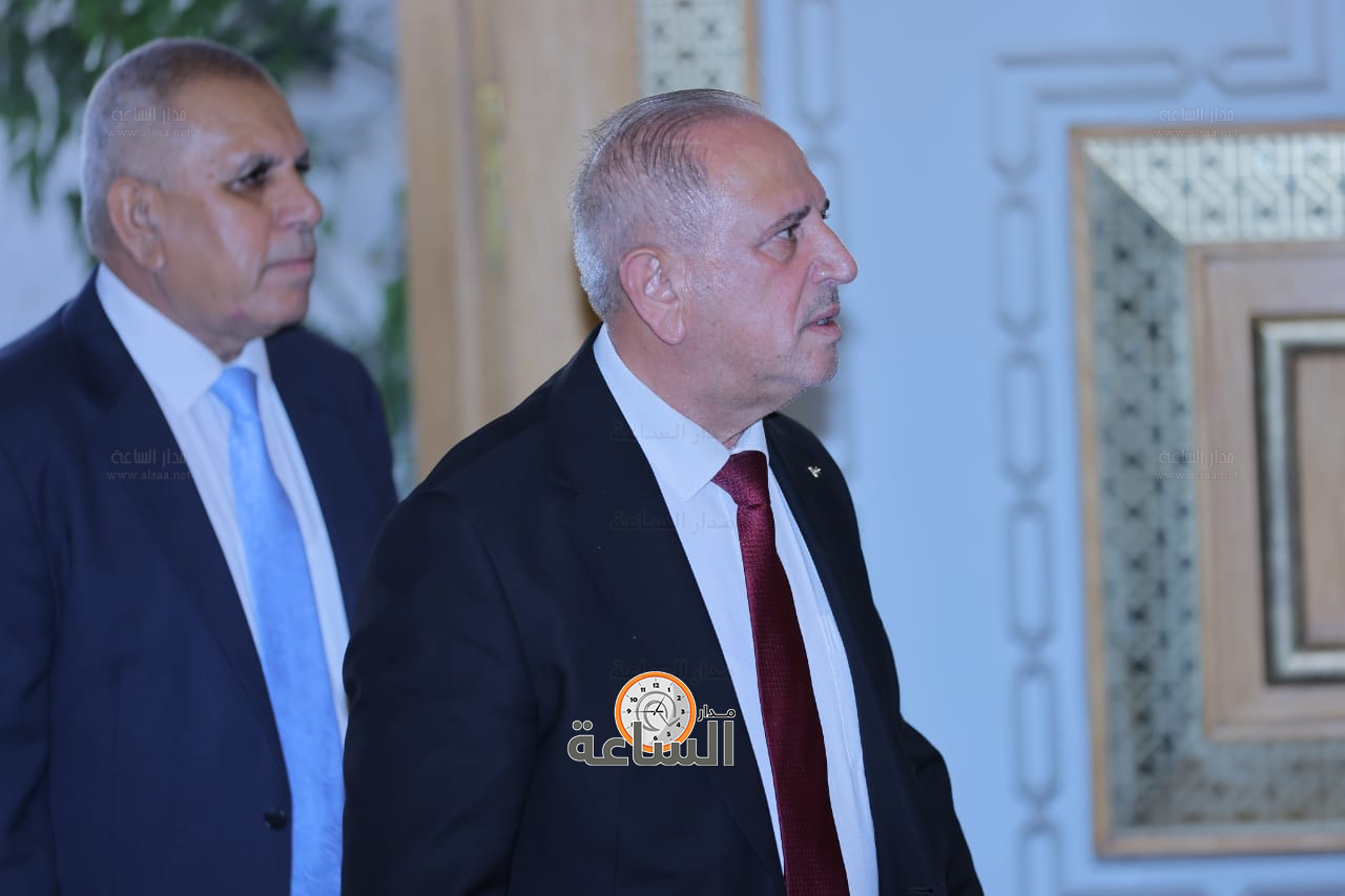 Madar Al-Saa Images 0.900809446749185