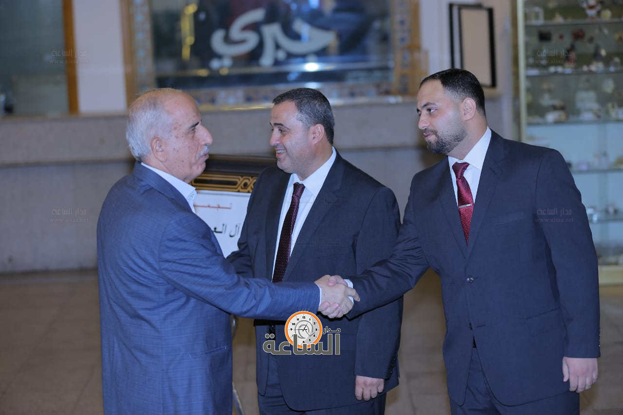 Madar Al-Saa Images 0.33693709570070496