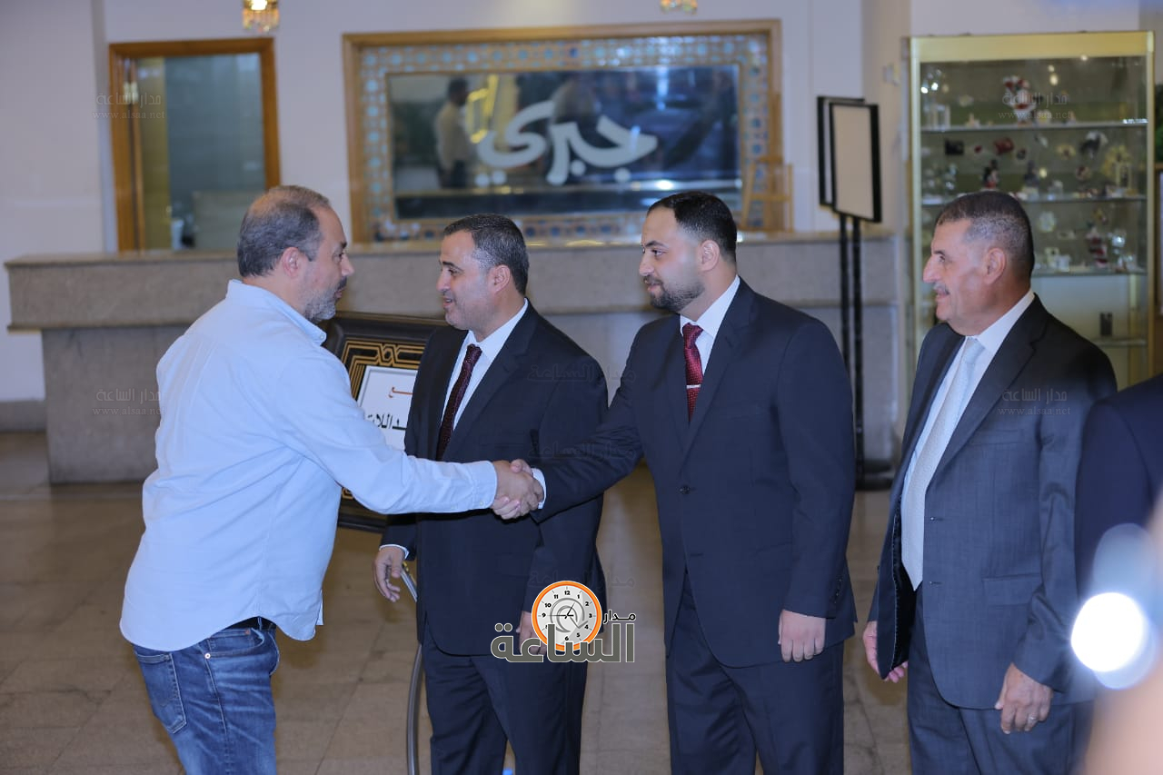 Madar Al-Saa Images 0.32560301041845807