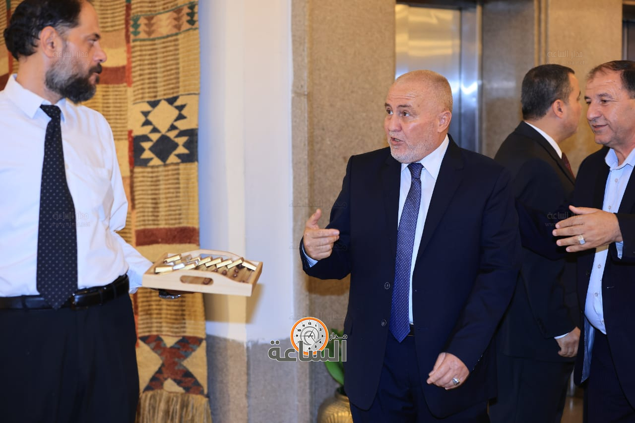 Madar Al-Saa Images 0.4025898254126892