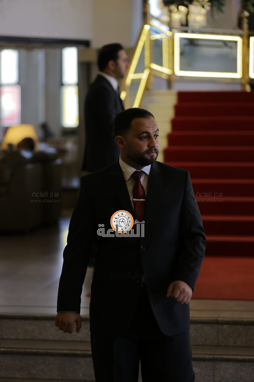 Madar Al-Saa Images 0.294120740387218