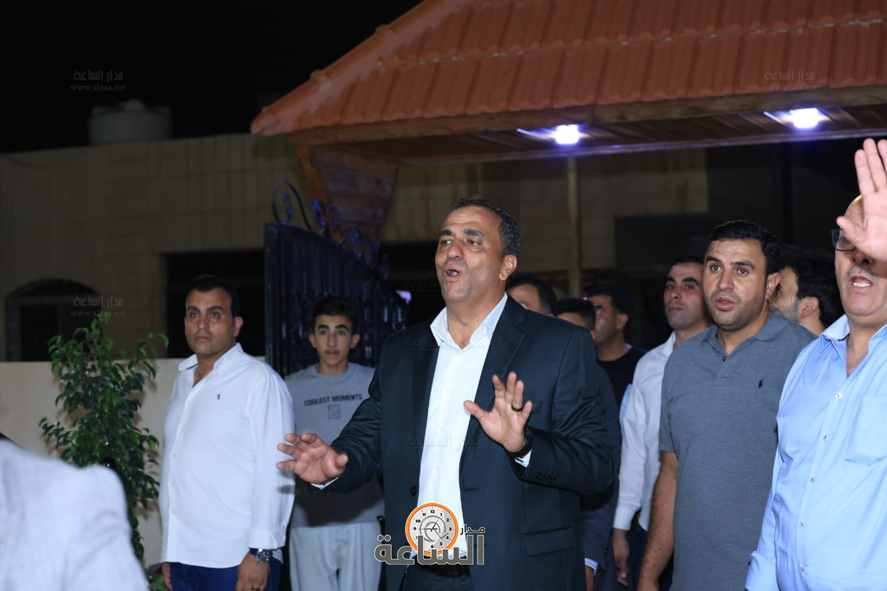 Madar Al-Saa Images 0.4356595242242045