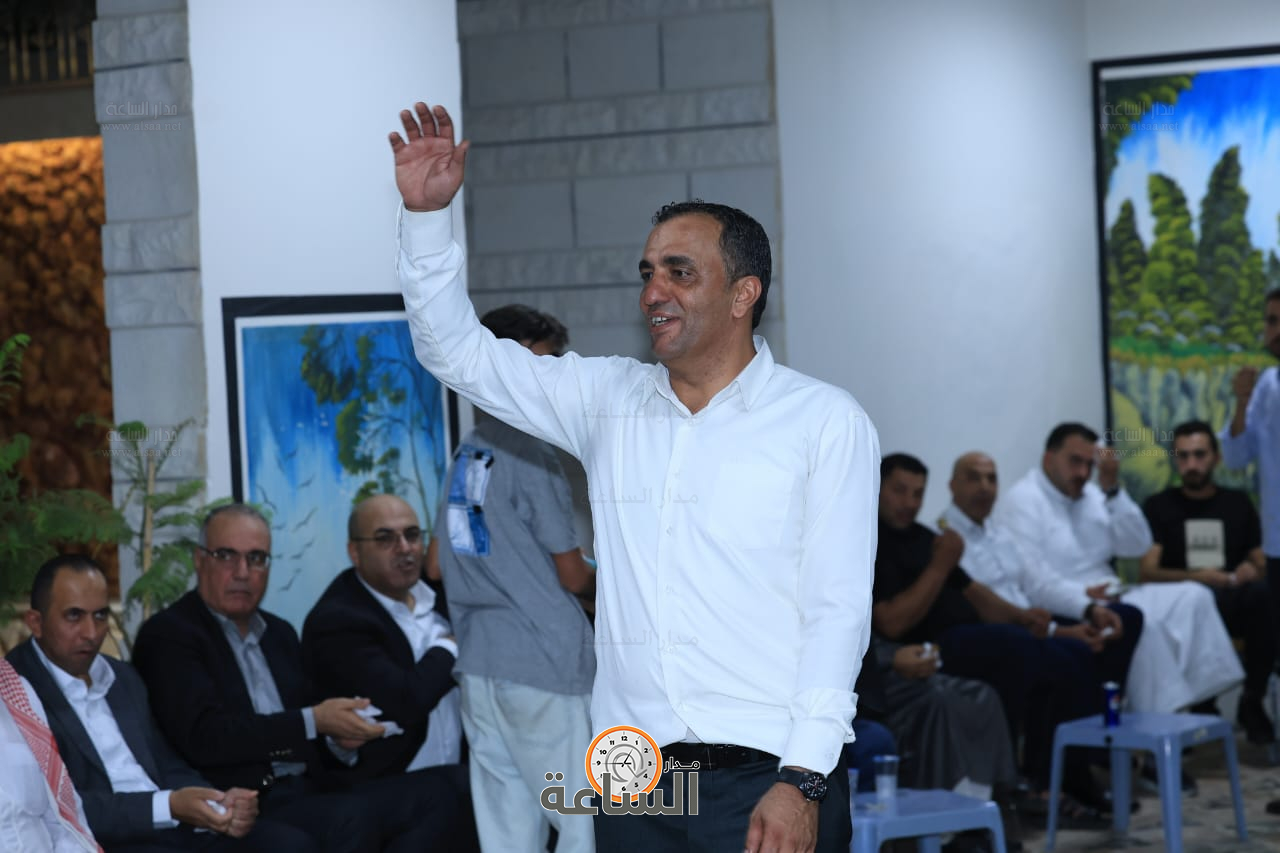 Madar Al-Saa Images 0.48116611668562614