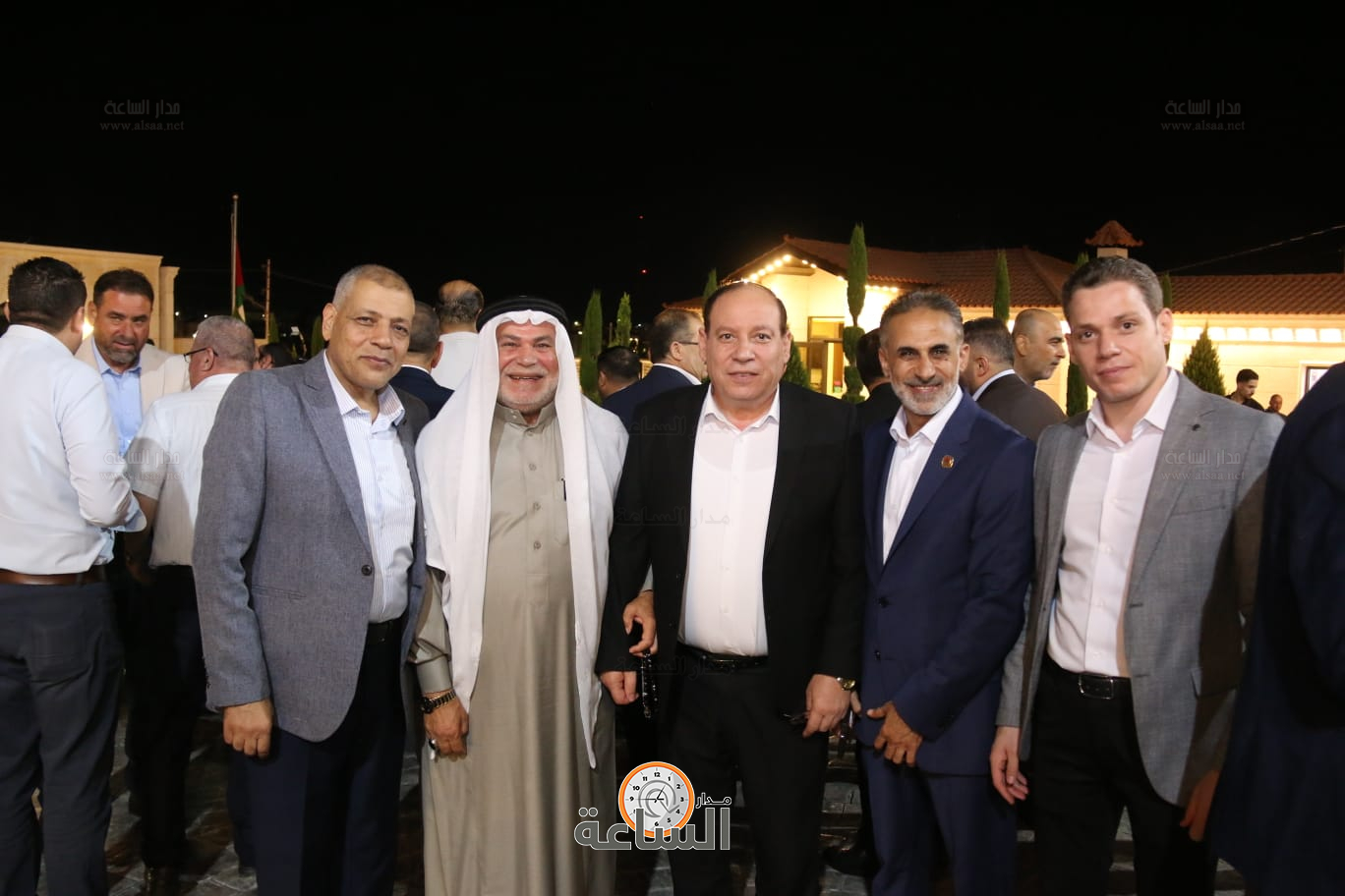 Madar Al-Saa Images 0.3945235362962166