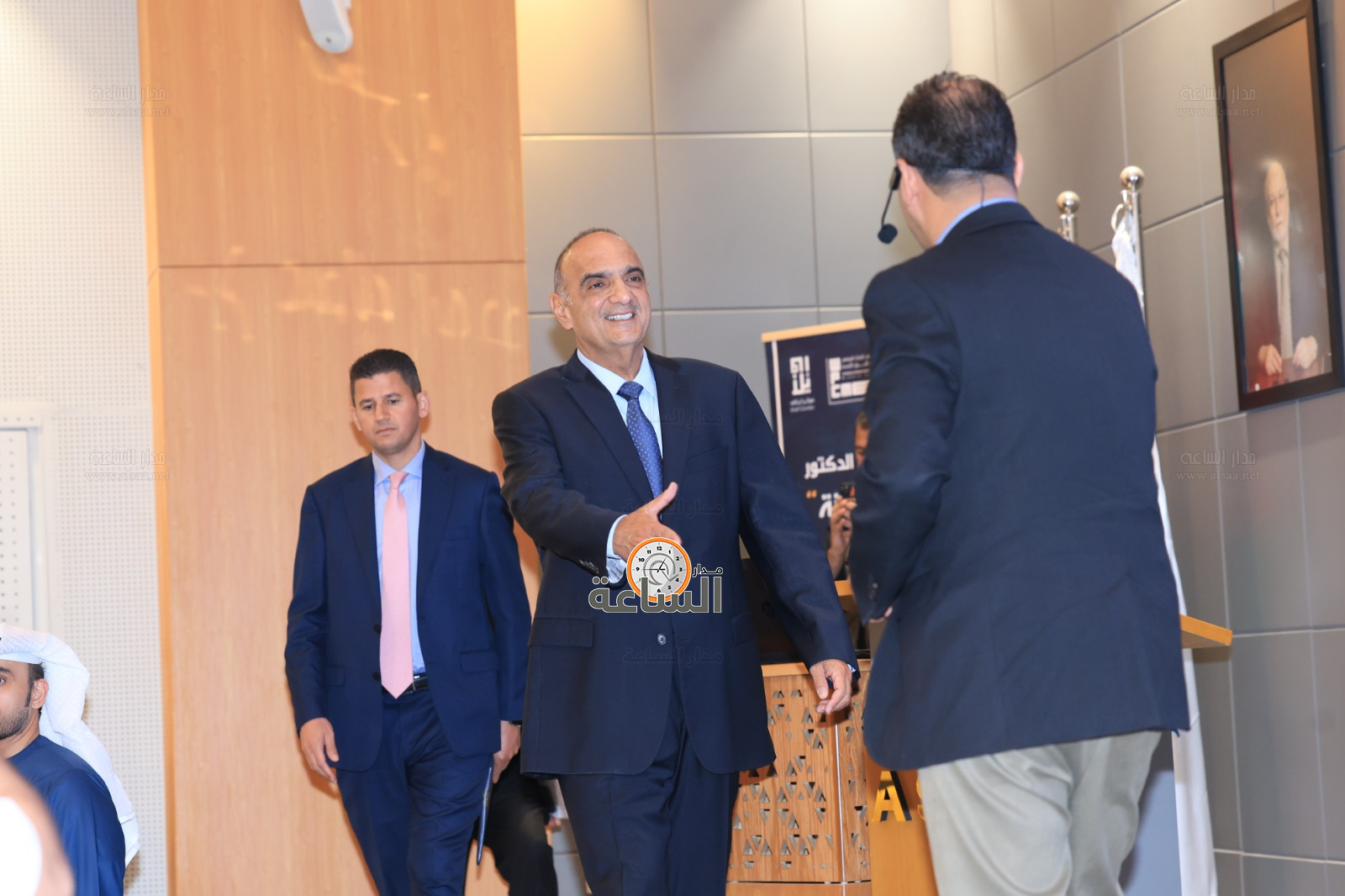 Madar Al-Saa Images 0.555594808585606