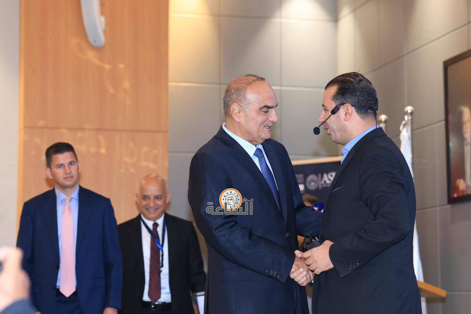 Madar Al-Saa Images 0.8224168888065913