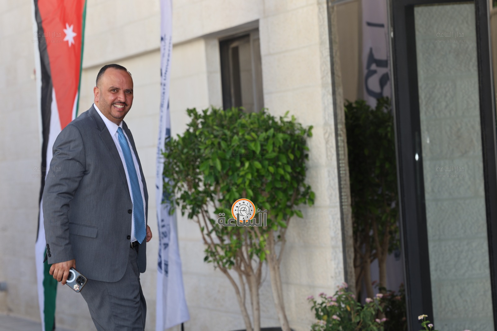 Madar Al-Saa Images 0.49256229763950343