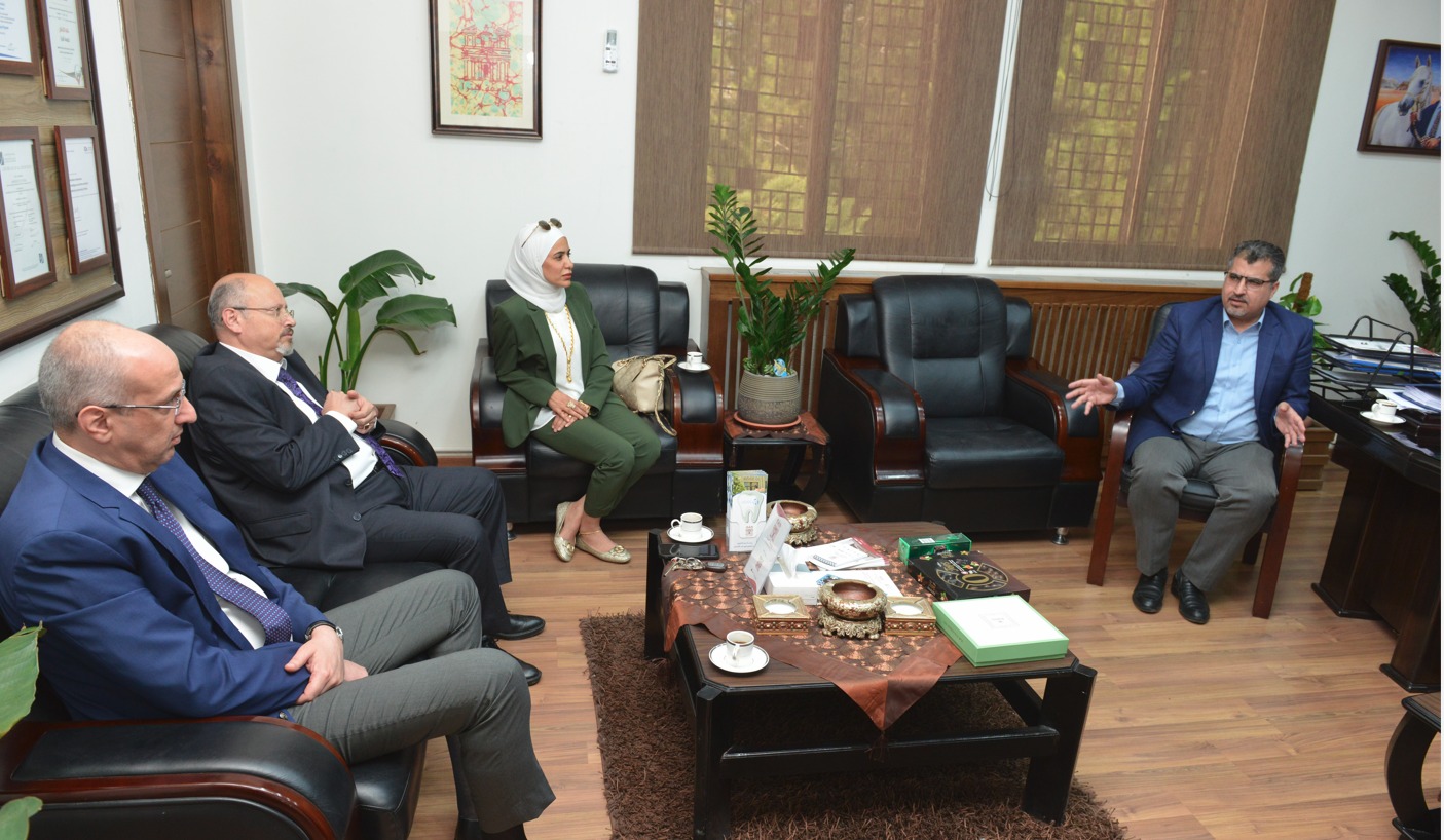 Madar Al-Saa Images 0.6489862470760148