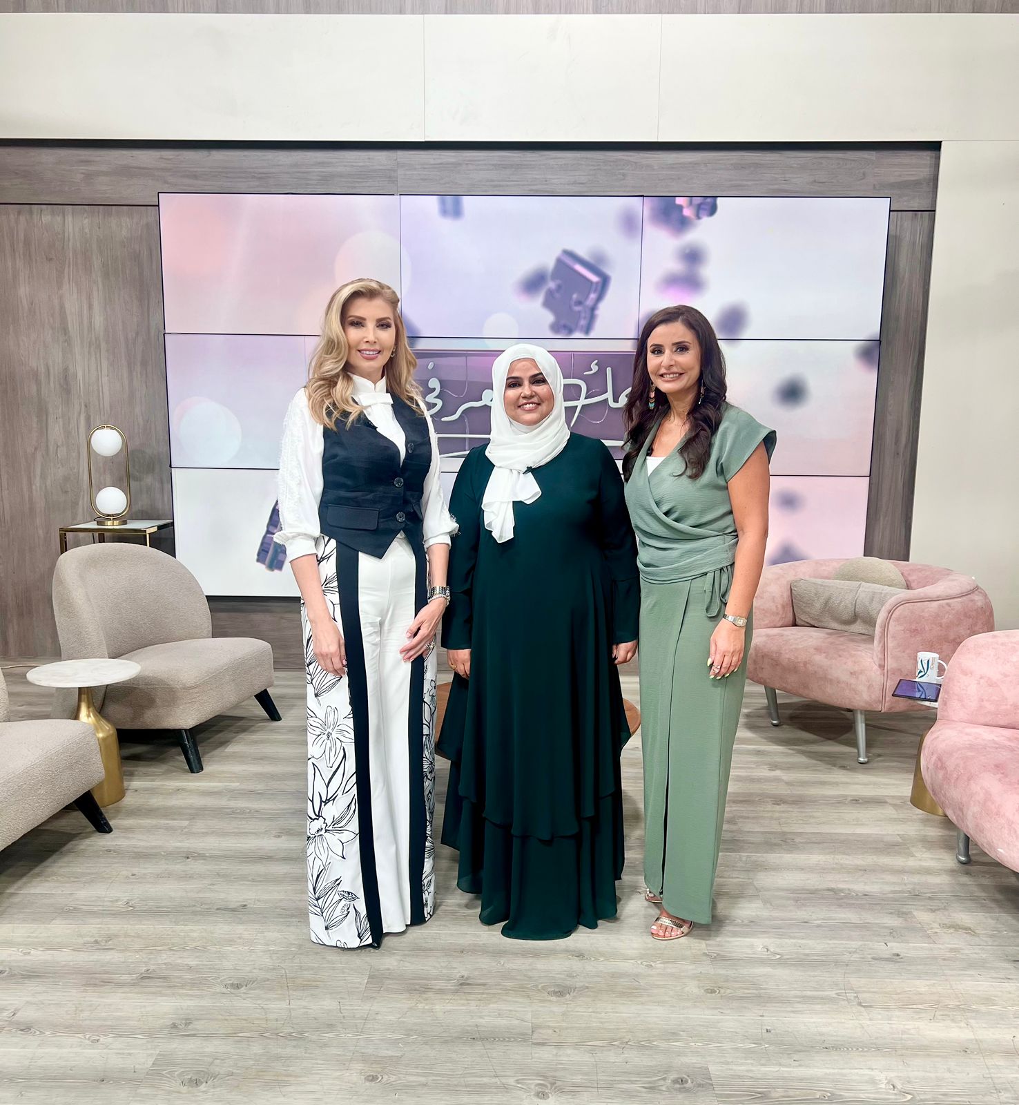 Madar Al-Saa Images 0.3175736419256371