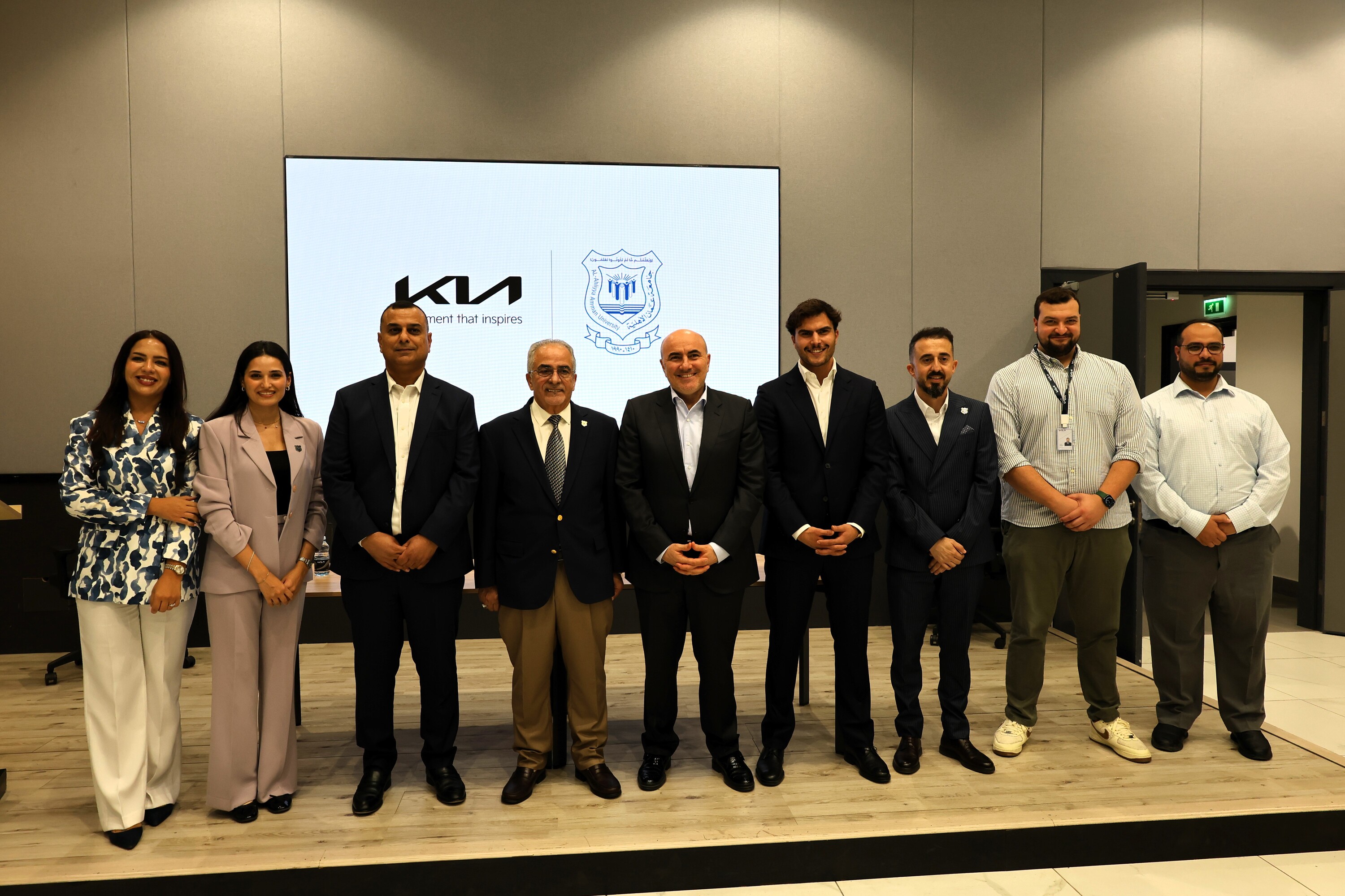 Madar Al-Saa Images 0.5594353289869705