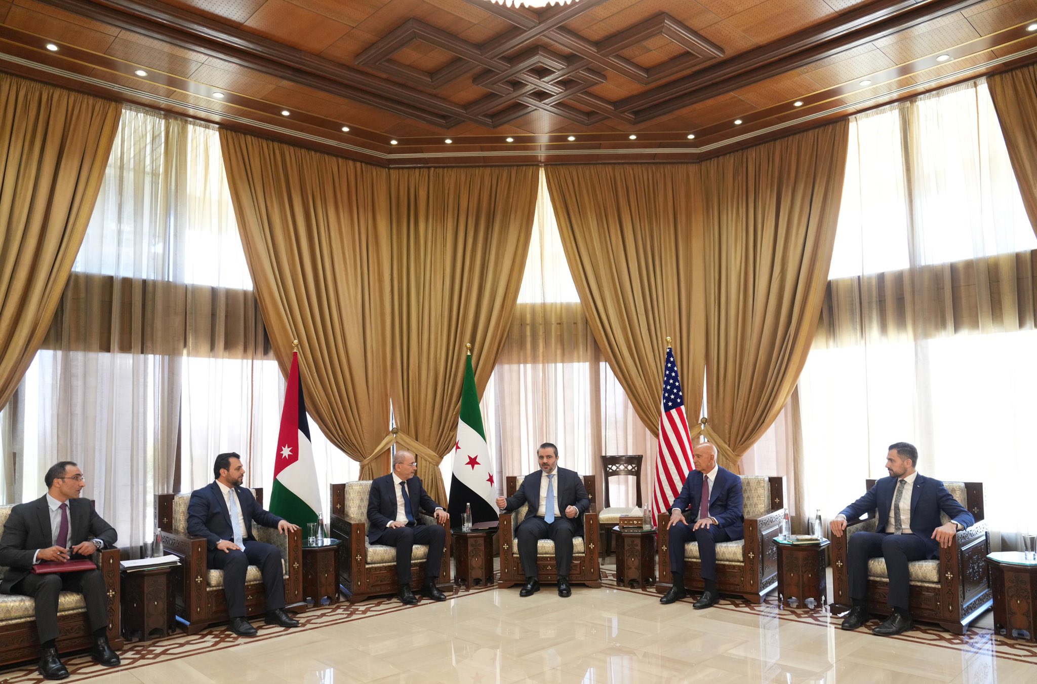 Madar Al-Saa Images 0.43990464058373635