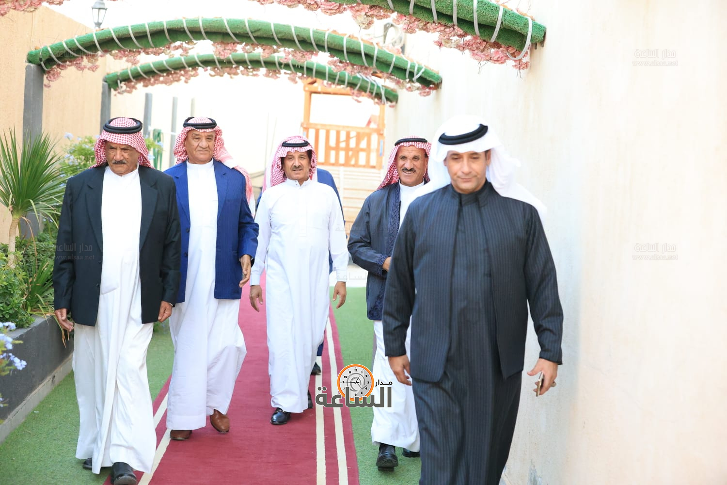 Madar Al-Saa Images 0.48547536187958507