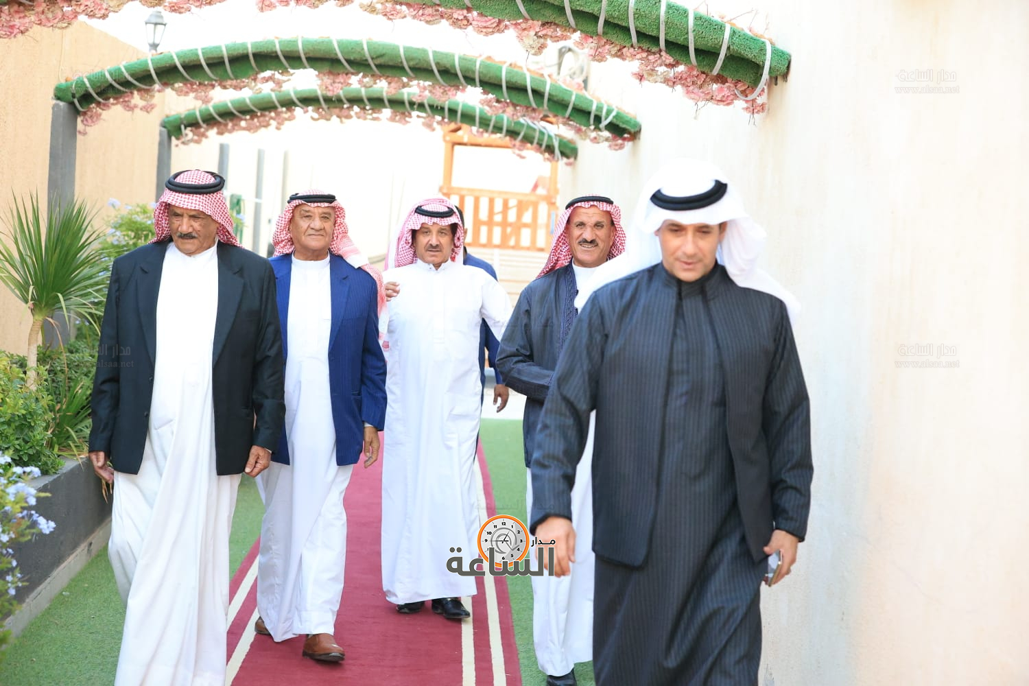 Madar Al-Saa Images 0.9446236065385771