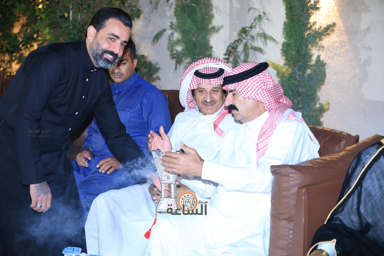 Madar Al-Saa Images 0.19828104682616898