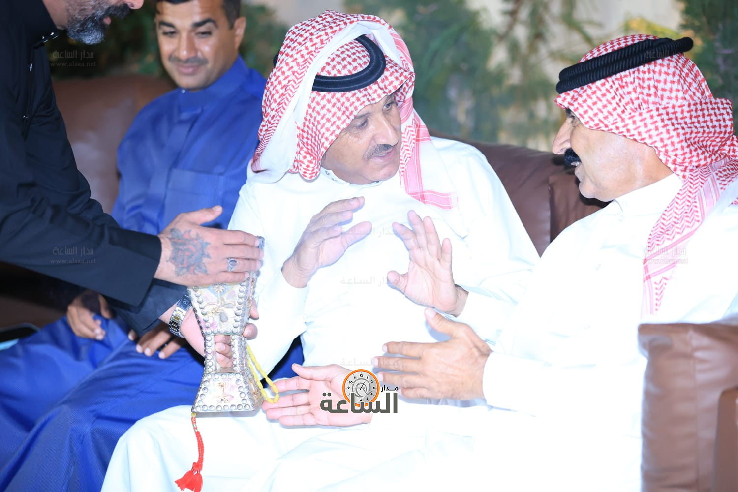 Madar Al-Saa Images 0.8685762341421159