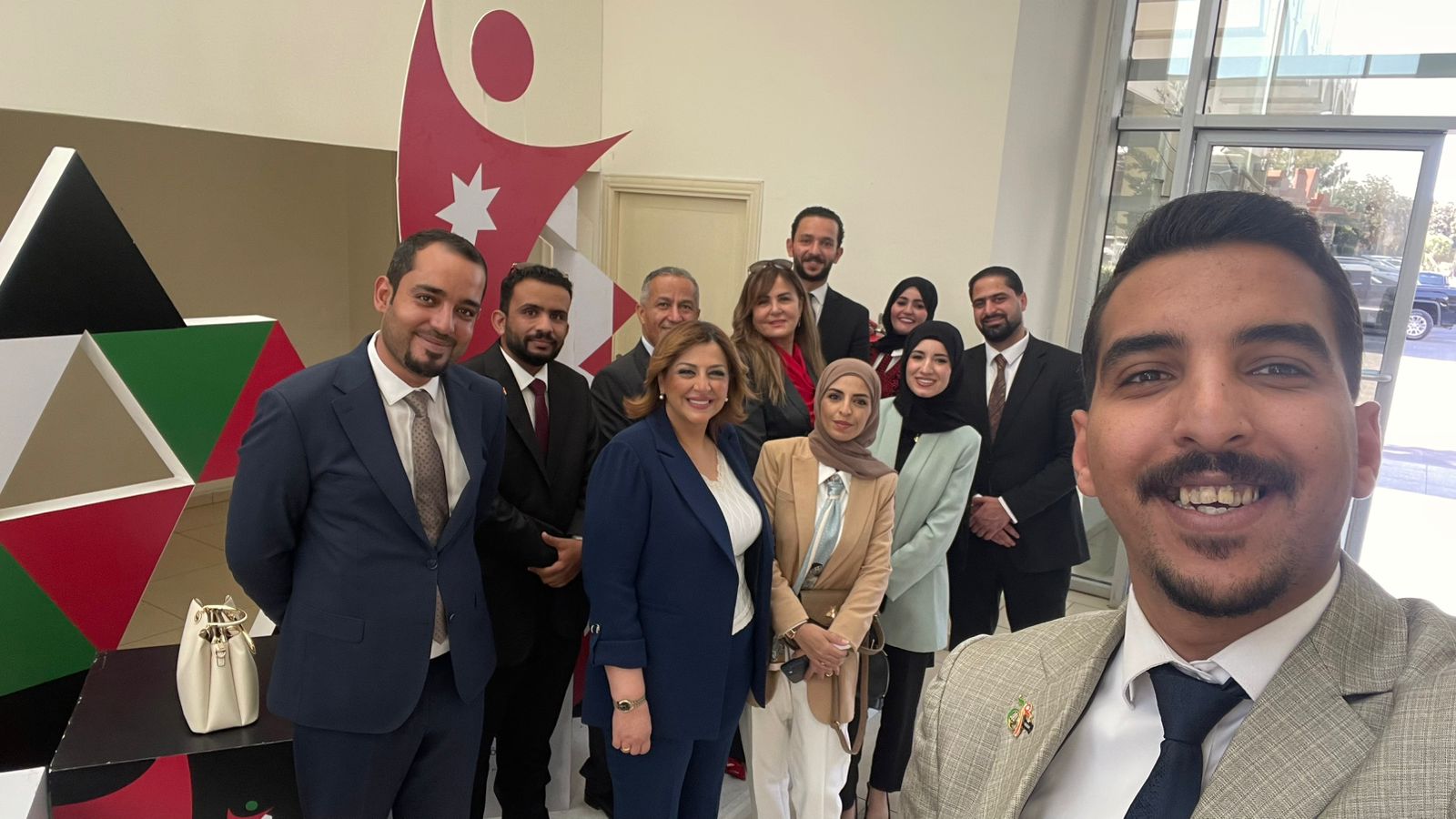 Madar Al-Saa Images 0.4707411451519299