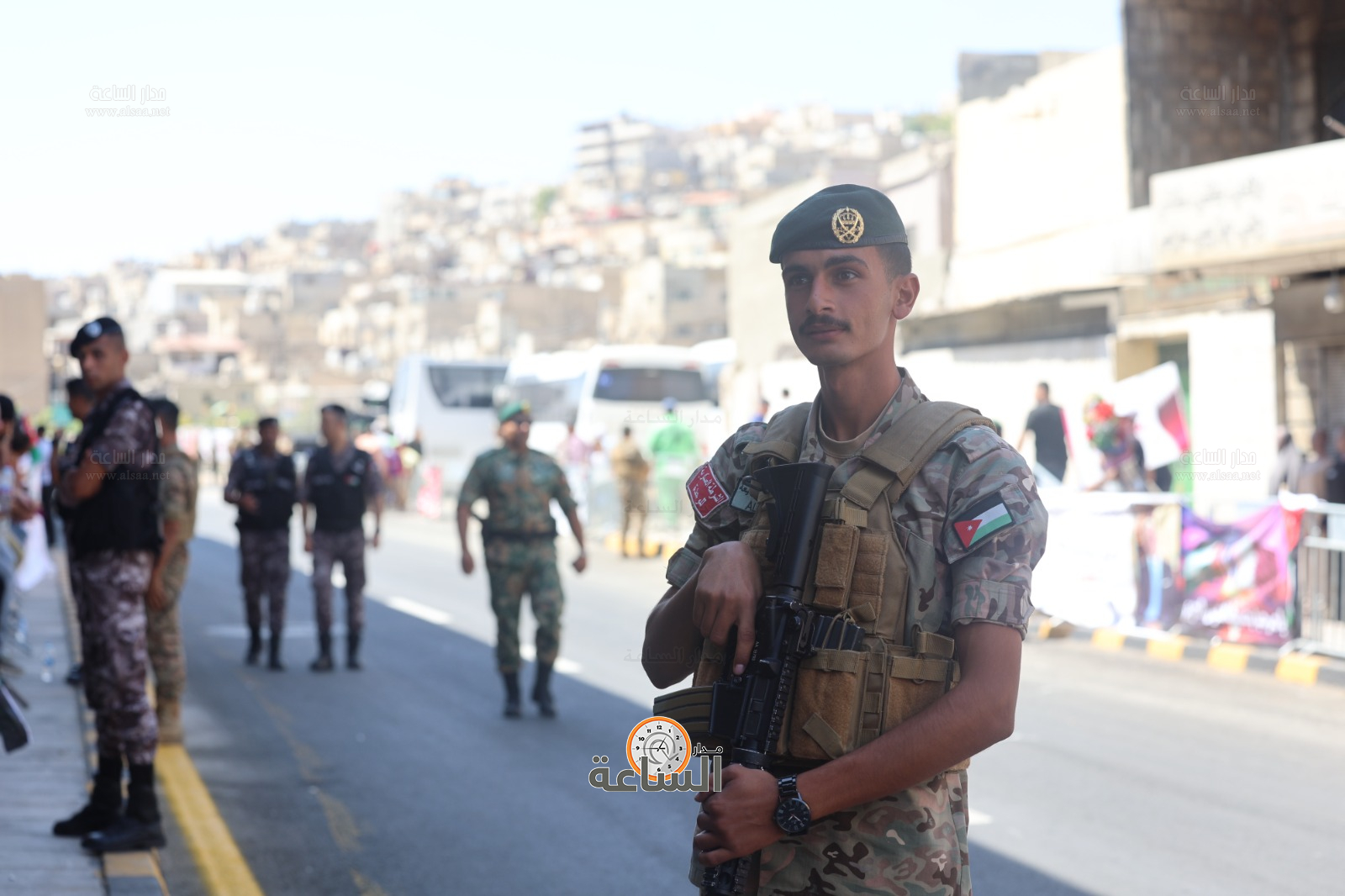 Madar Al-Saa Images 0.5095122800593461