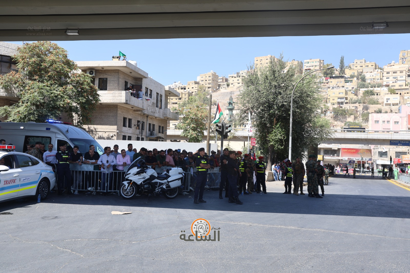 Madar Al-Saa Images 0.6042965393882626