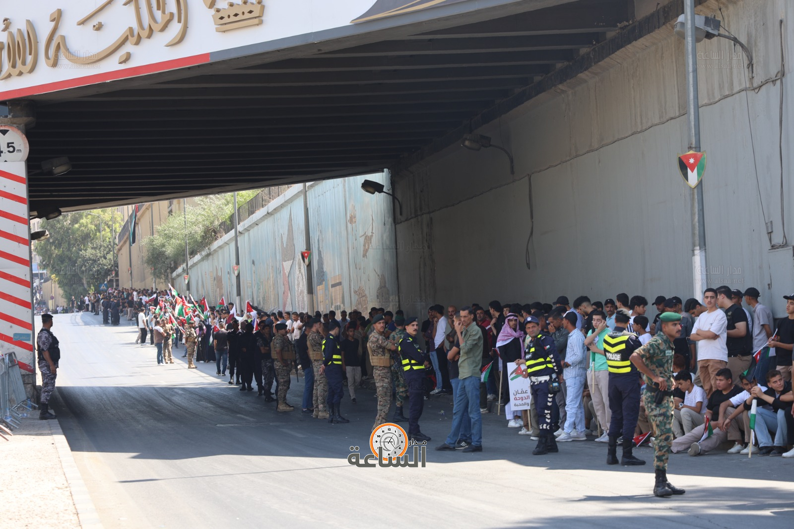 Madar Al-Saa Images 0.8629195923953136