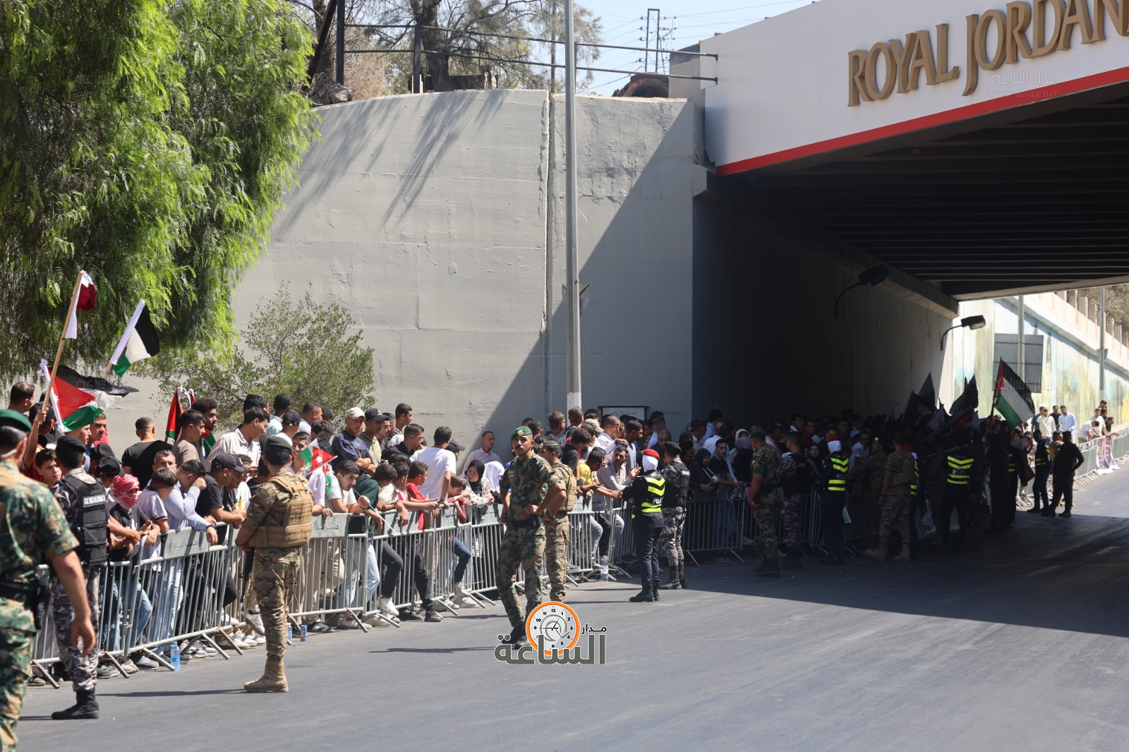 Madar Al-Saa Images 0.7877639467101424