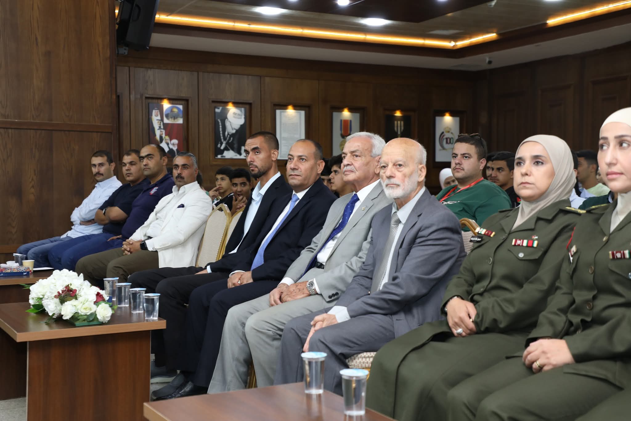 Madar Al-Saa Images 0.0810290611323723