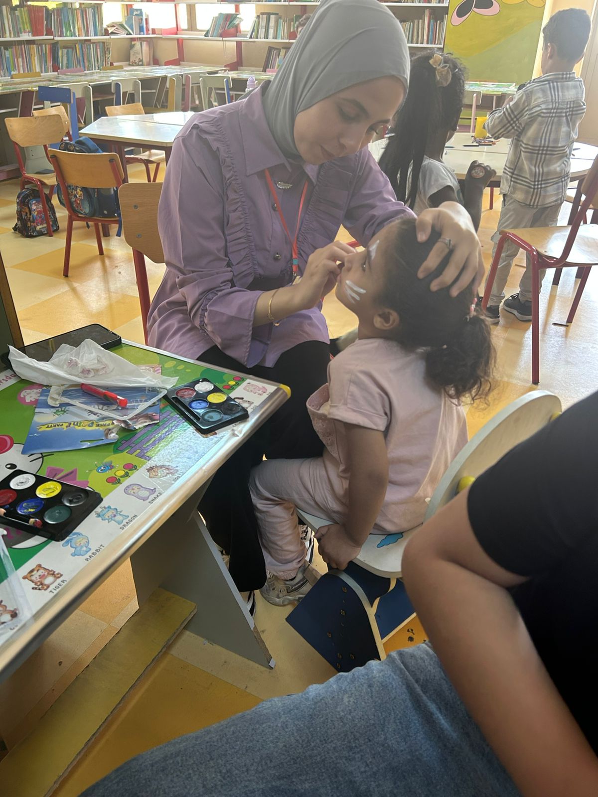 Madar Al-Saa Images 0.6697561460245165