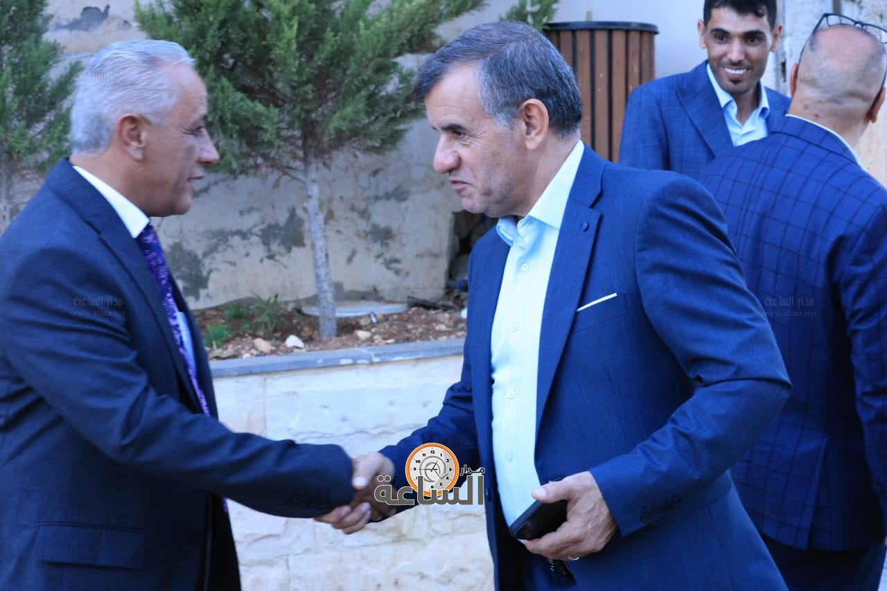 Madar Al-Saa Images 0.8840237244307771