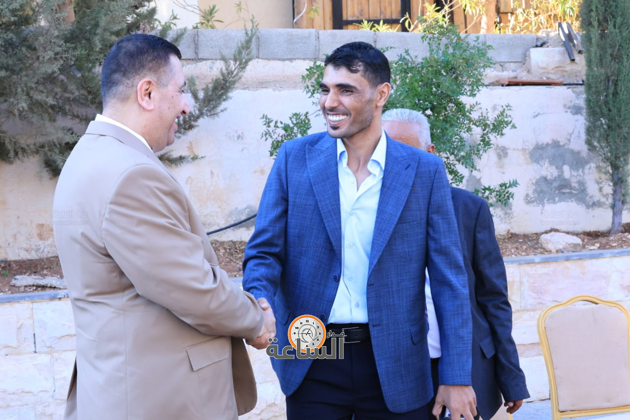 Madar Al-Saa Images 0.49902957333604603