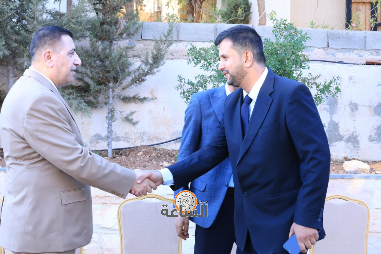 Madar Al-Saa Images 0.1686362109322549