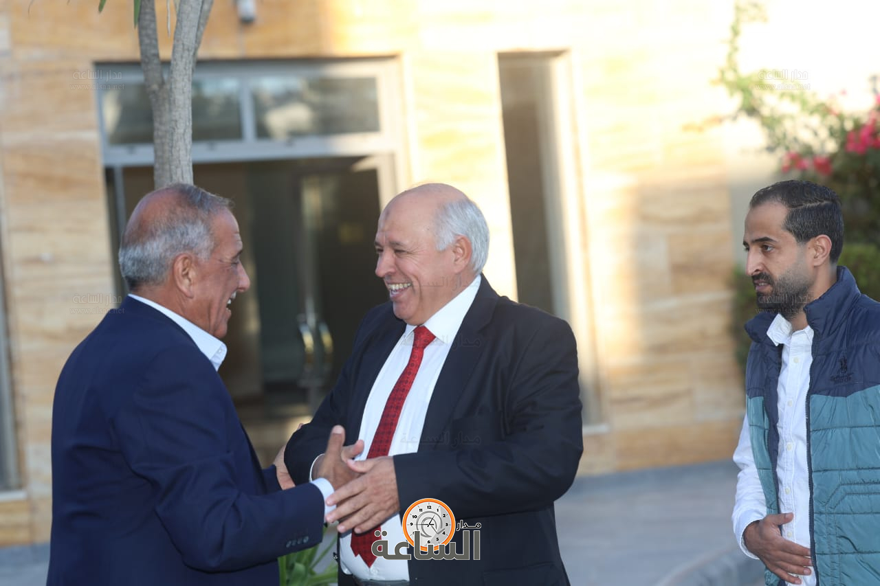 Madar Al-Saa Images 0.9579137568034409