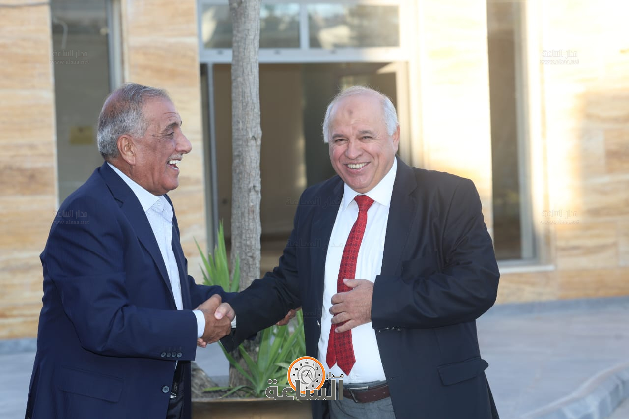 Madar Al-Saa Images 0.5624345713571407