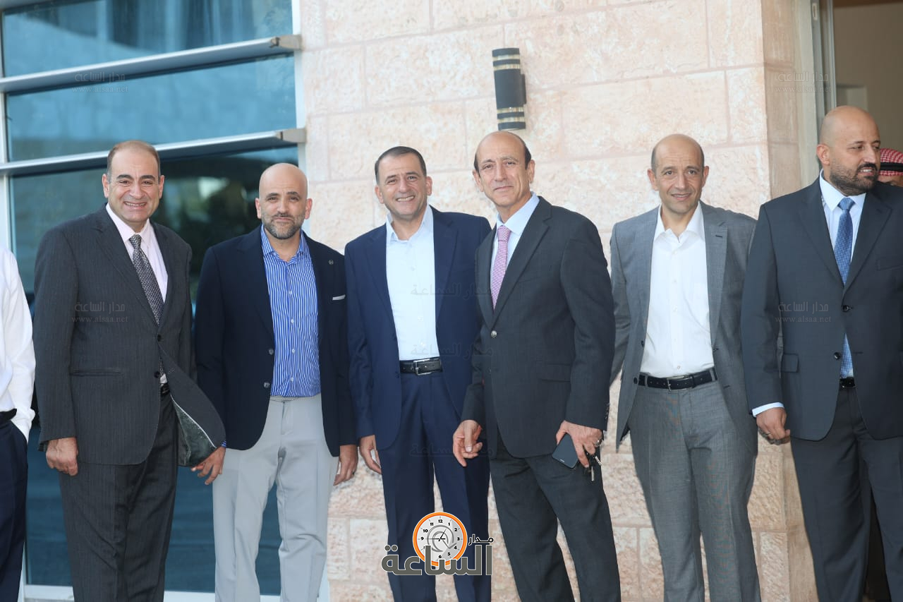 Madar Al-Saa Images 0.9593850016322418