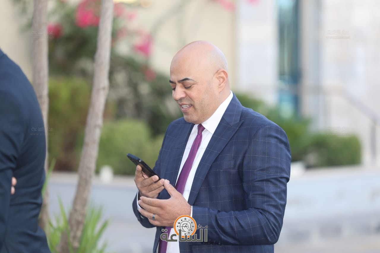 Madar Al-Saa Images 0.5806940586651418