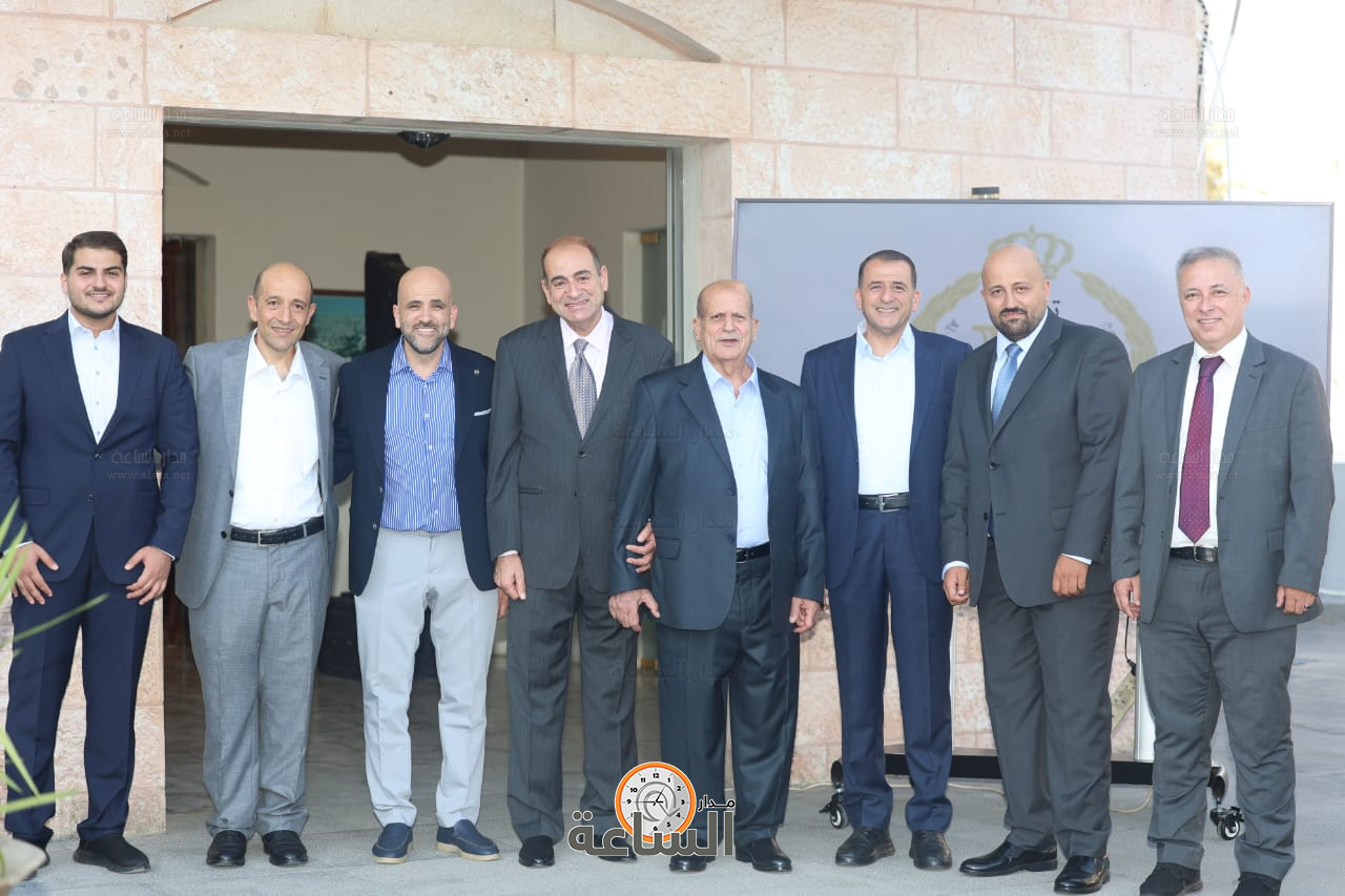 Madar Al-Saa Images 0.653909445006396