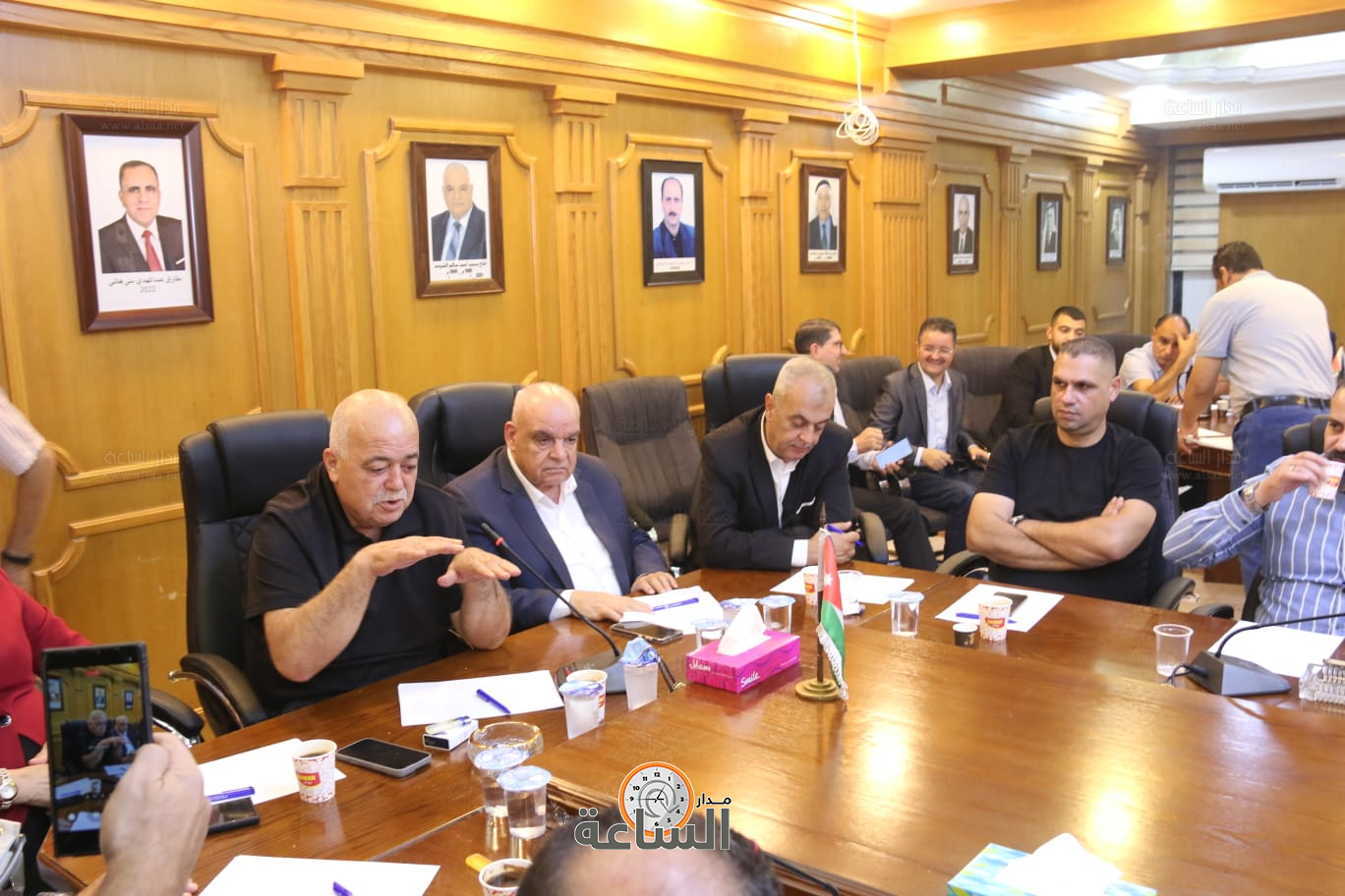 Madar Al-Saa Images 0.38129505899876914