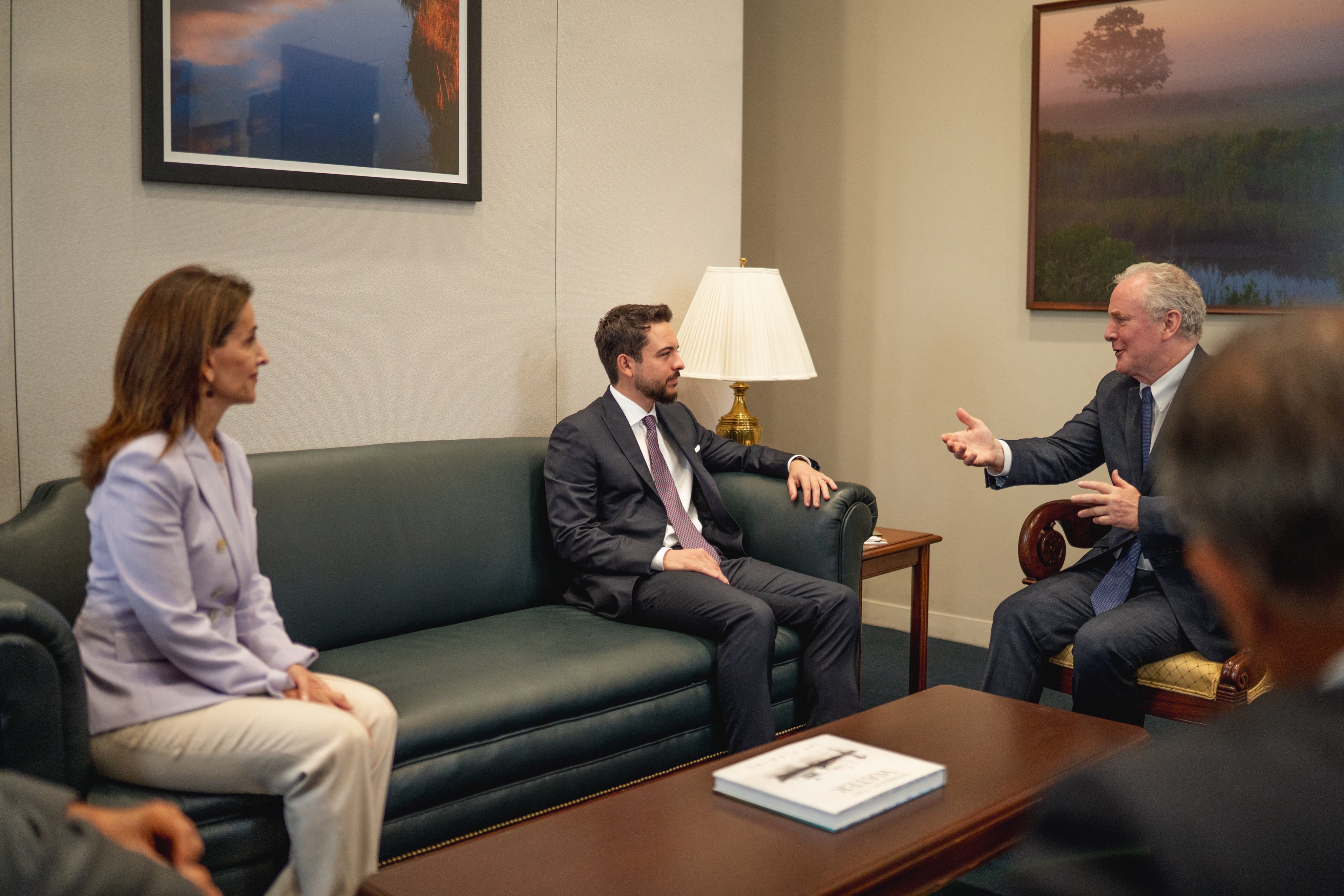 Madar Al-Saa Images 0.10082480594607635